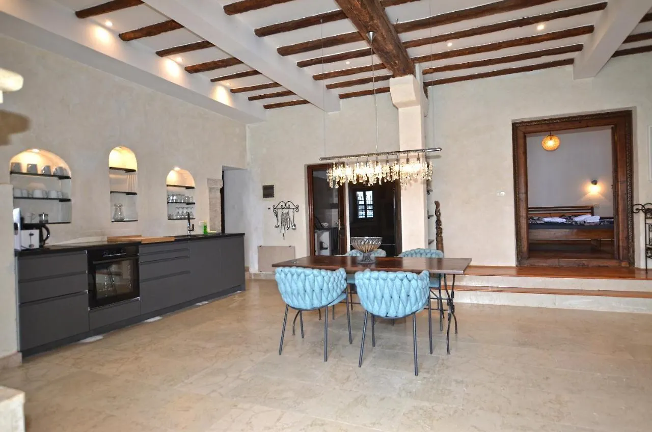 Chesa Konoba Apartment Rovinj